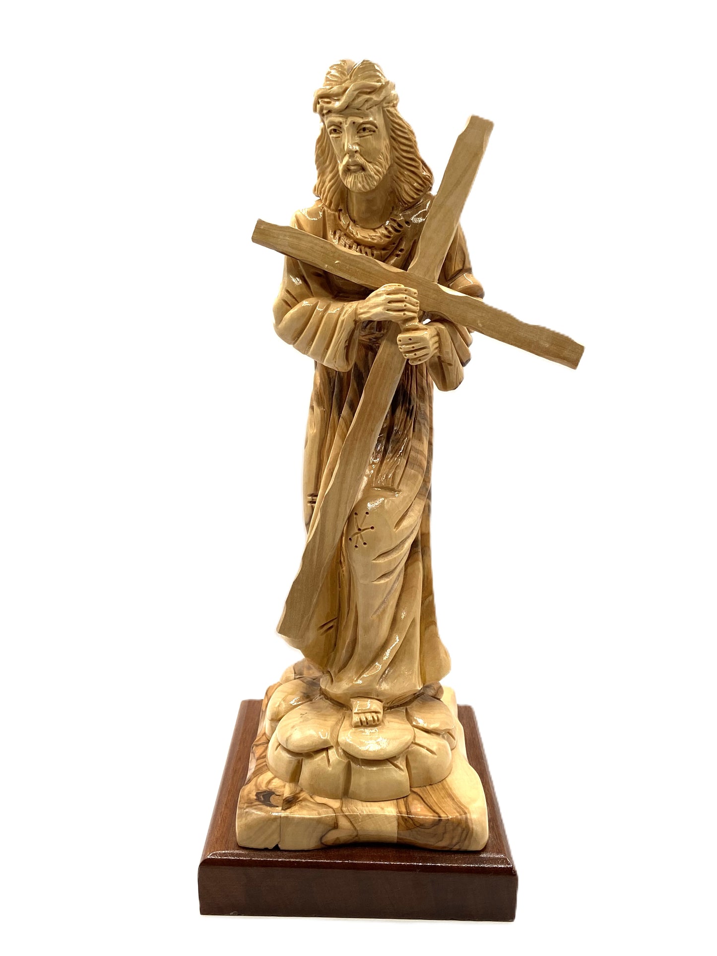 Escultura de Jesús con Cruz en Madera de Olivo – Tierra Santa
